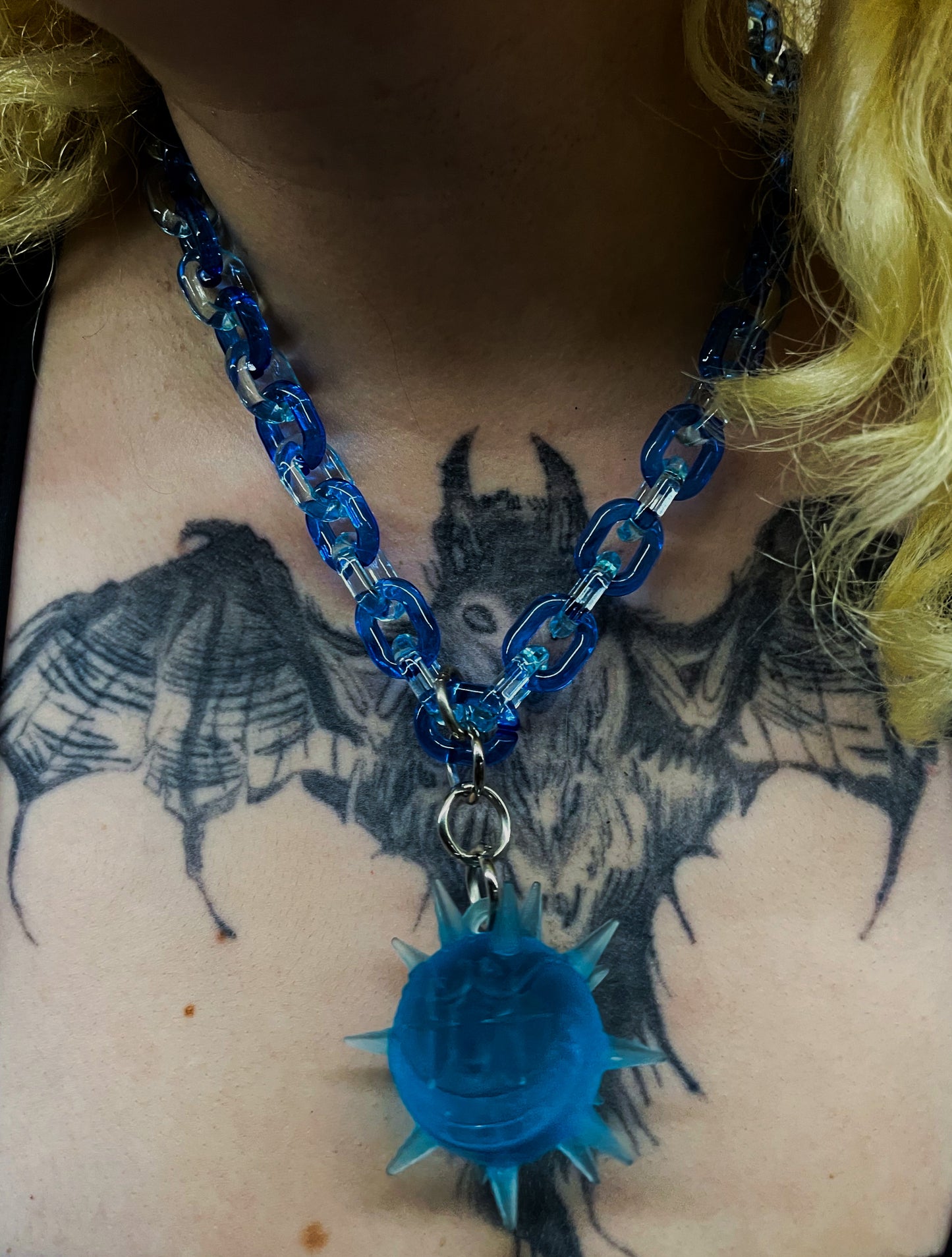 Collar fractadelico azul